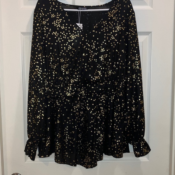 BloomChic Tops - BloomChic Black Gold Metallic Star Peplum Blouse V Neck Long Sleeve Holiday Plus